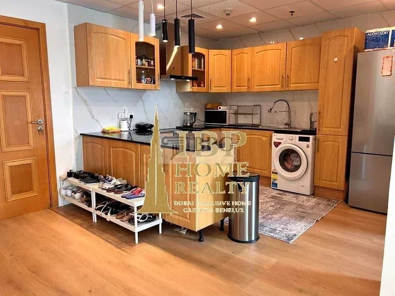 1-Bedroom Apartment in Jumeirah Lake Towers 3