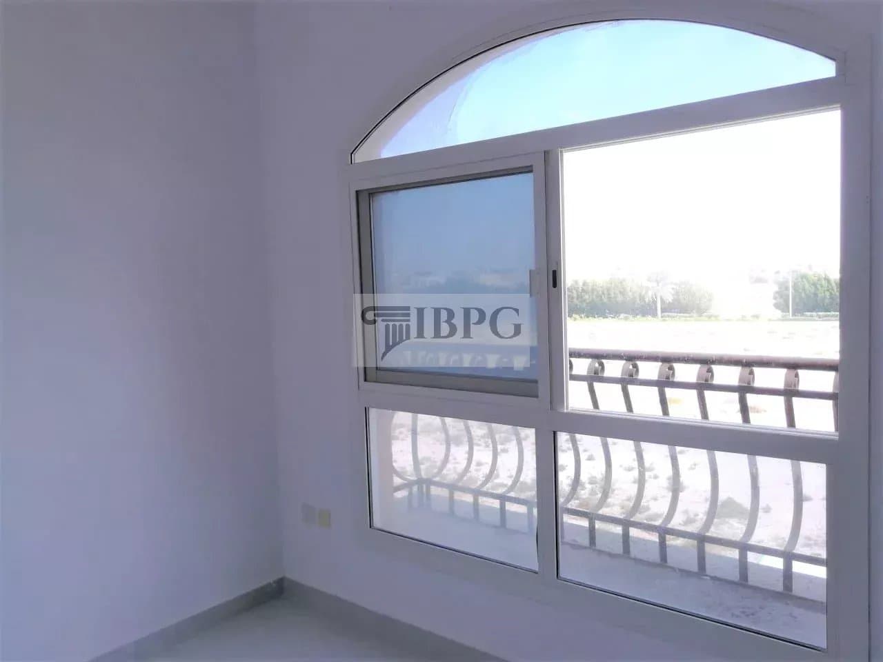 1-Bedroom Apartment with Balcony Diamond Views 3 4