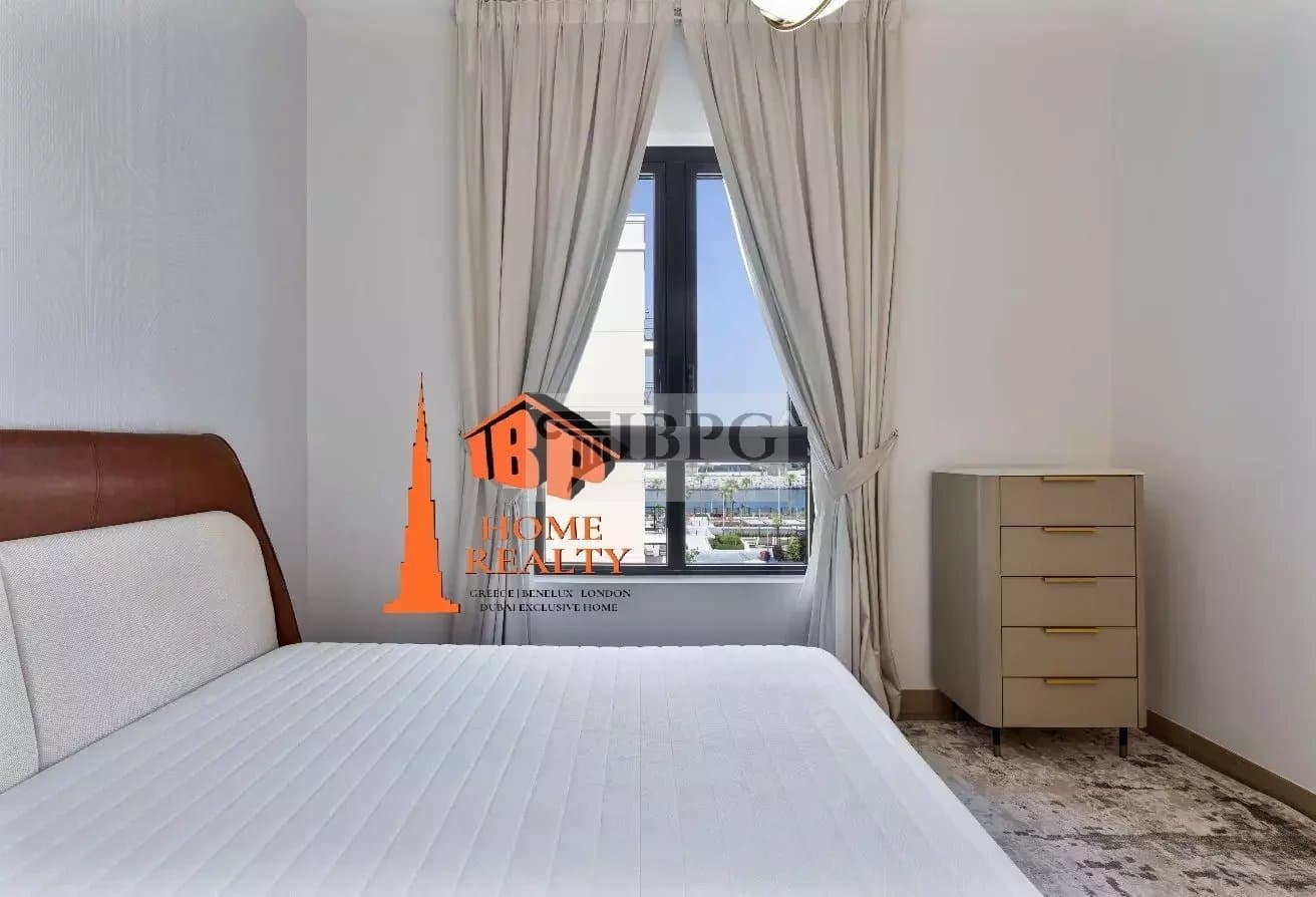 Modern 2BR Apartment | 1,212 sq.ft. in La Rive, Port de La Mer 4