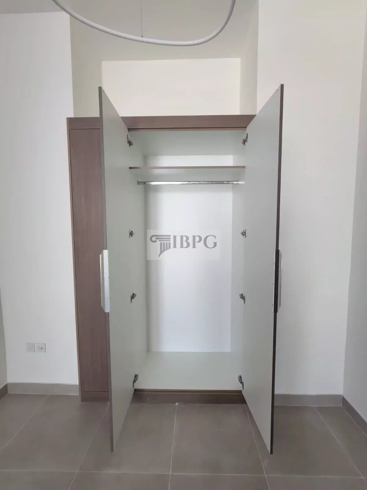 Modern 2-Bedroom Apartment with Premium Amenities in Dubai 4