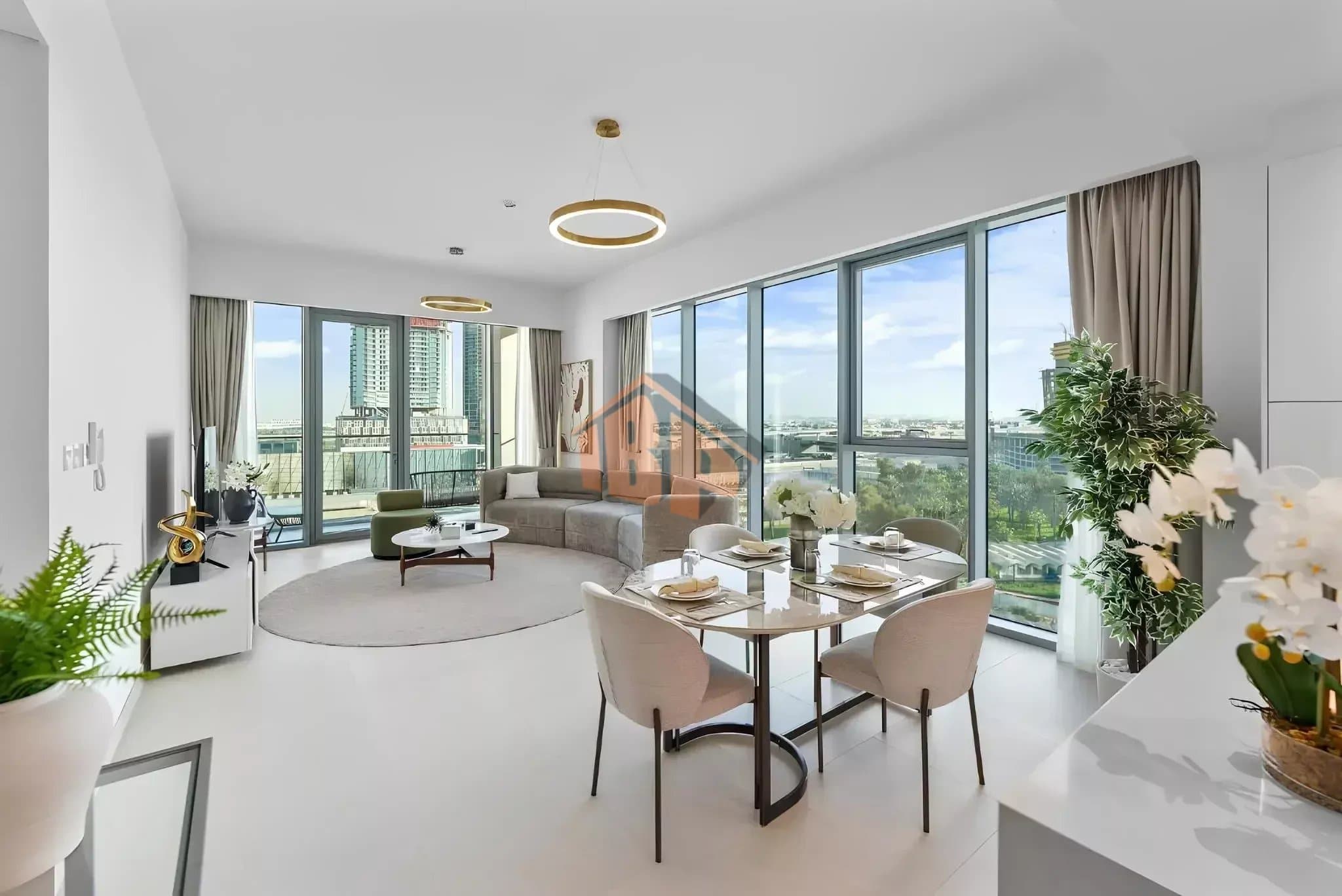 Elegant Waterfront Living in the Heart of the City 4